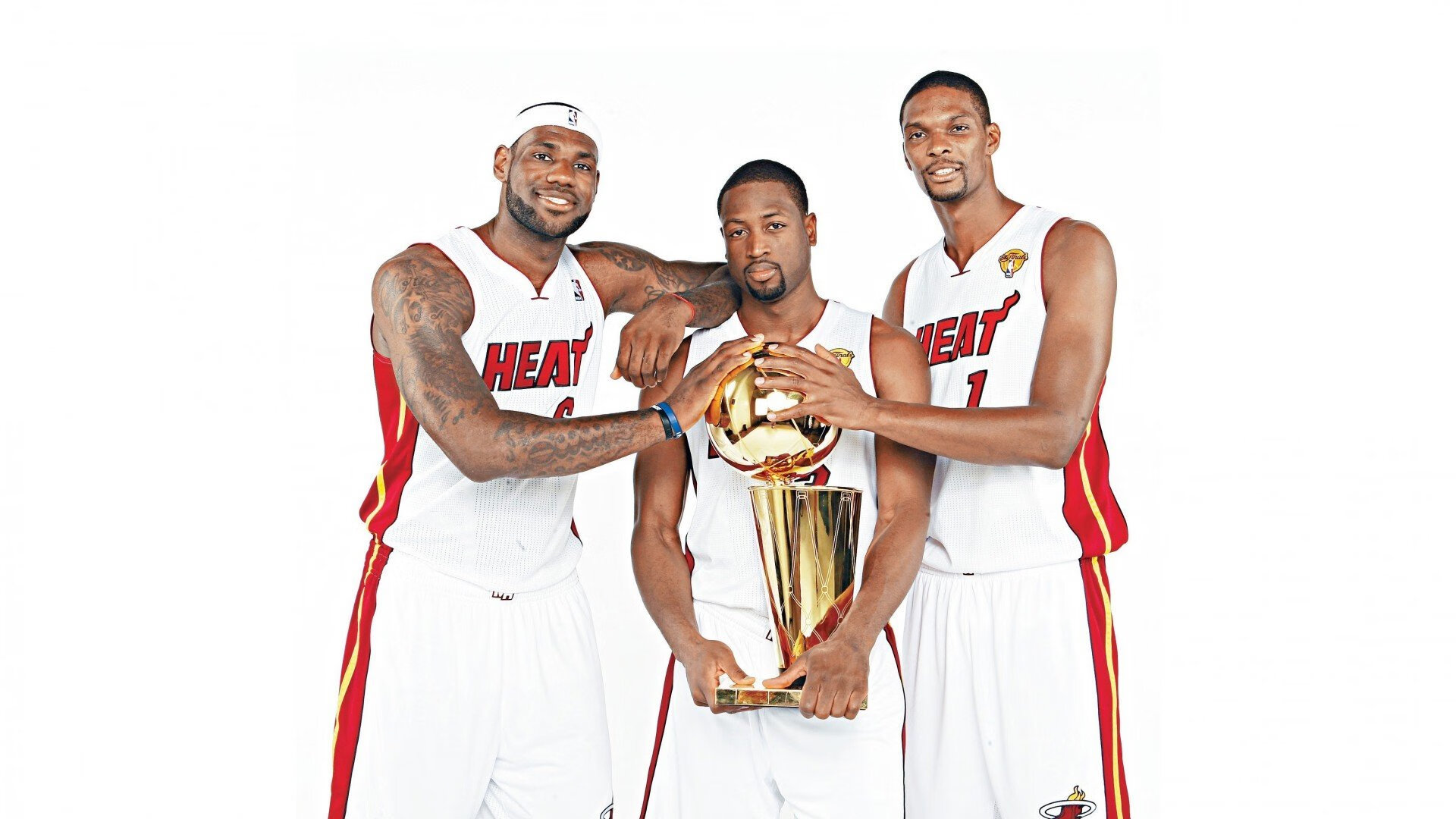 阿拉巴的纪录之夜，当篮球场响起足球的掌声